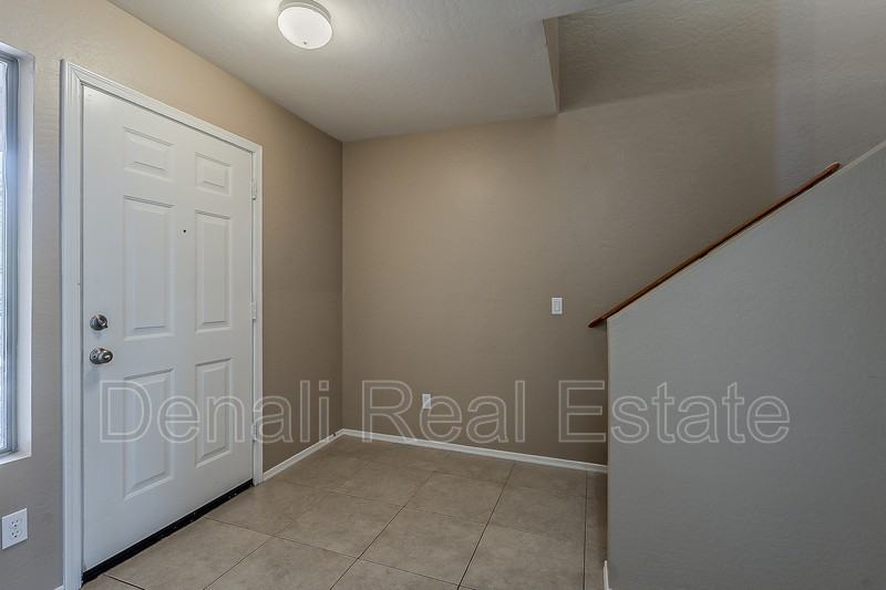 5764 East Everhart Lane - Photo 4 of 38