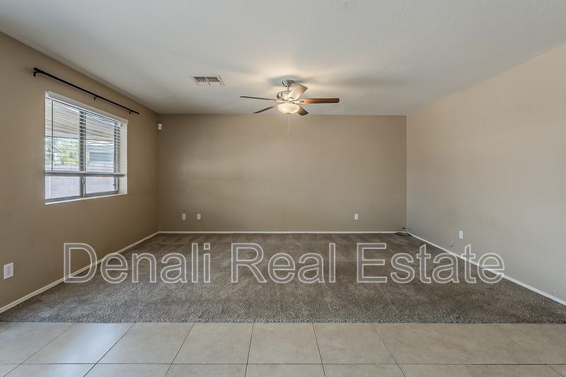 5764 East Everhart Lane - Photo 6 of 38