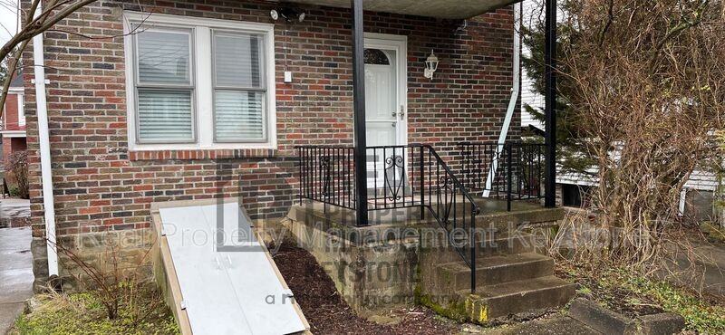 1908 Dale St #1stFL - Photo 5 of 29
