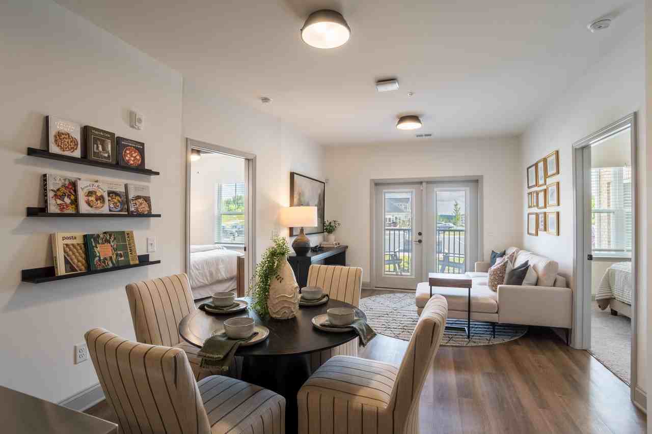 Nexus 485 - Photo 7 of 34