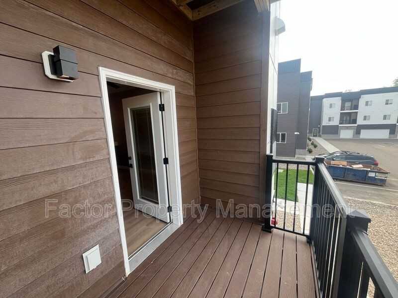 960 N 3rd St #208 - Photo 6 of 12