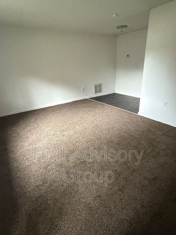 504 Se 35th St - Photo 2 of 7