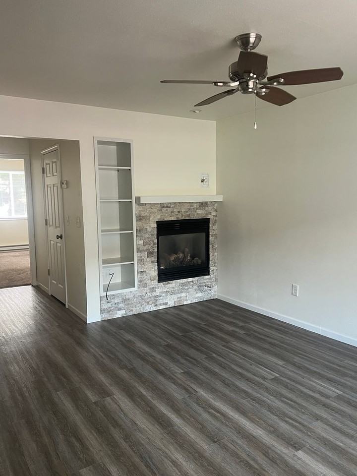 400 Monitor Street - Photo 2 of 18