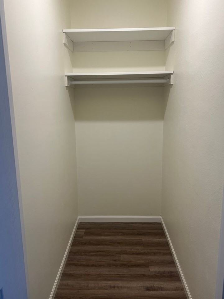 400 Monitor Street - Photo 7 of 18