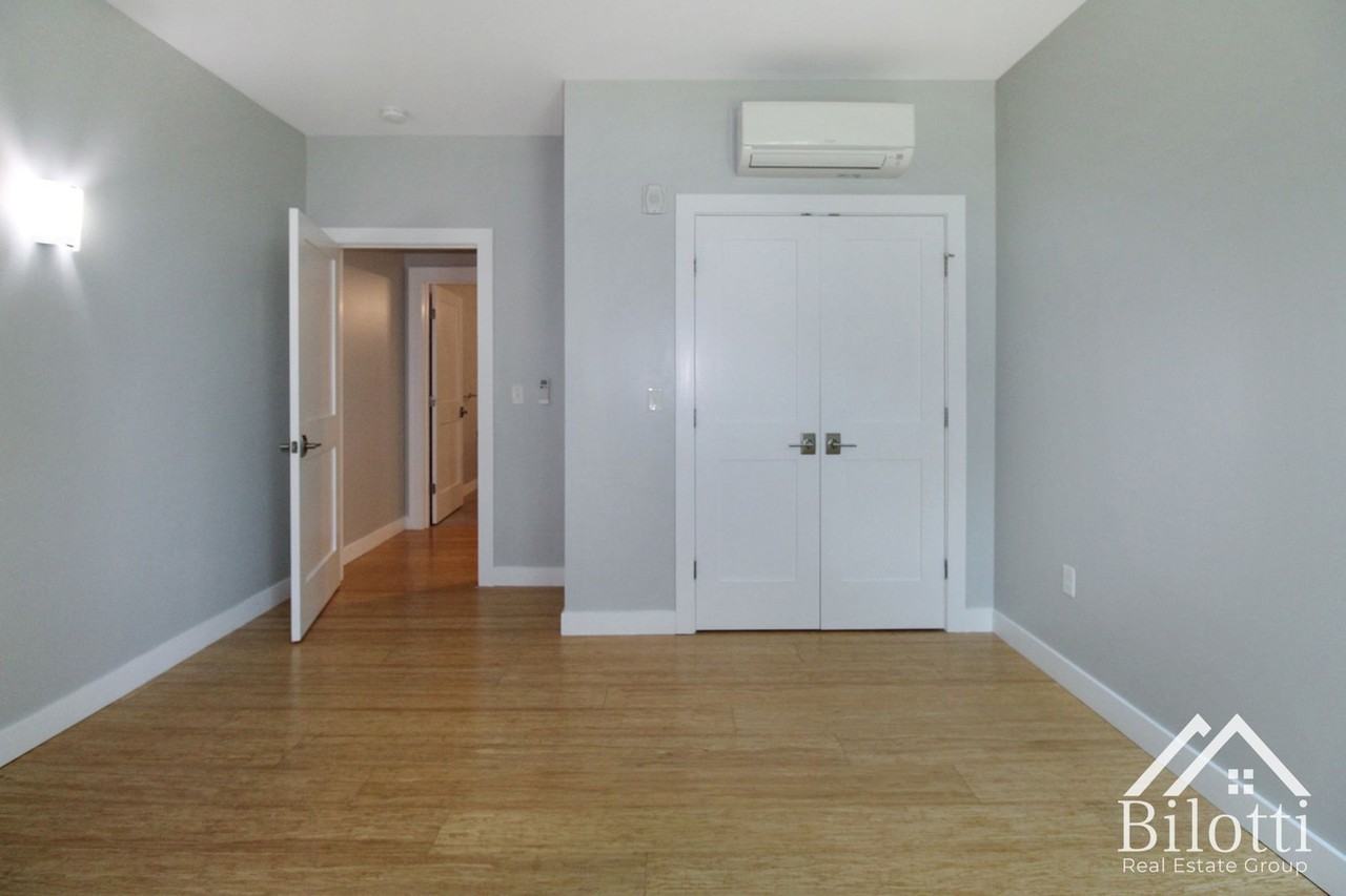 101 Hillside Ave East Side of Providence - Photo 7 of 36