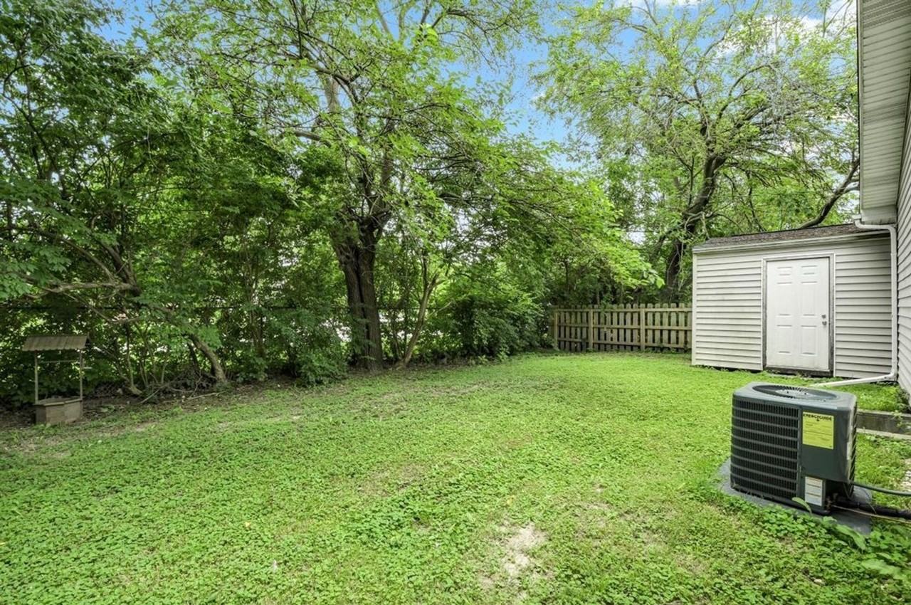 307 Thompson St - Photo 2 of 13