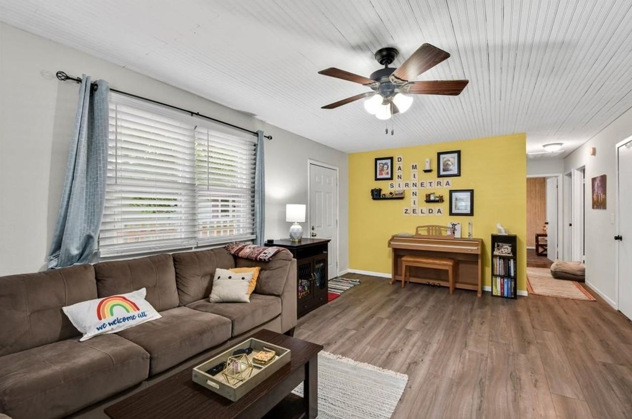 307 Thompson St - Photo 7 of 13