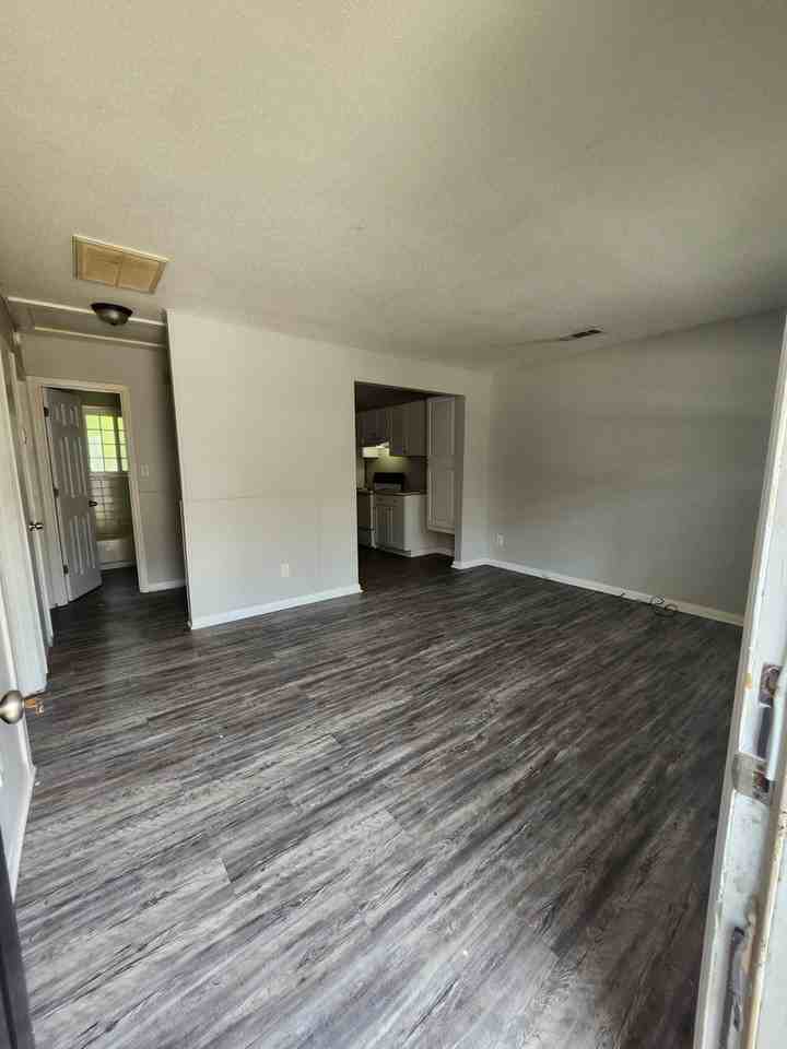 2548 Wheeler Rd - Photo 2 of 9