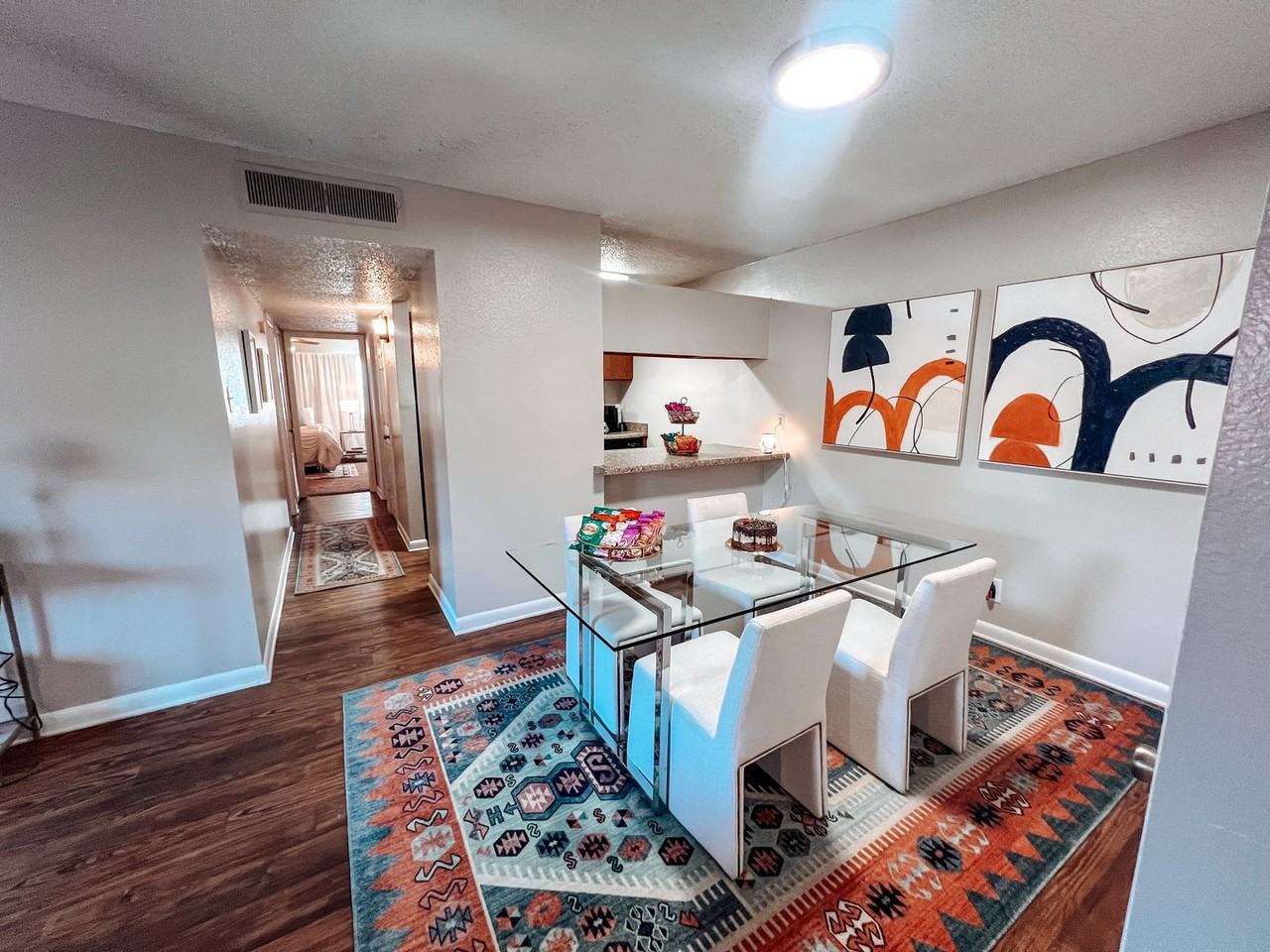 Town & Country Apartments - Photo 7 of 29