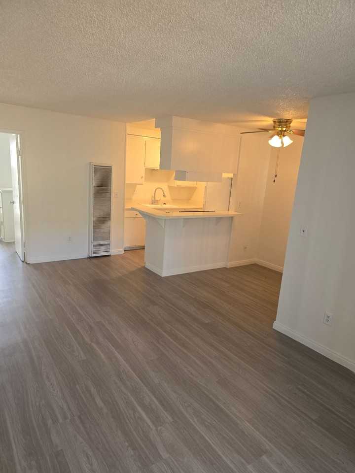 Lovely One Bedroom Apartment Conveniently Located, $500 Off 1st Month - Photo 6 of 15