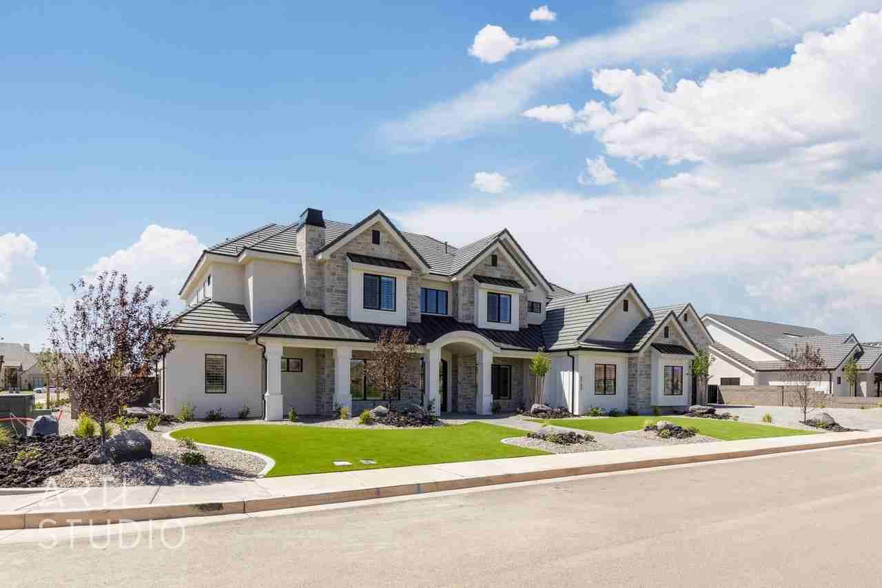 2752 S 240 W - Photo 3 of 50