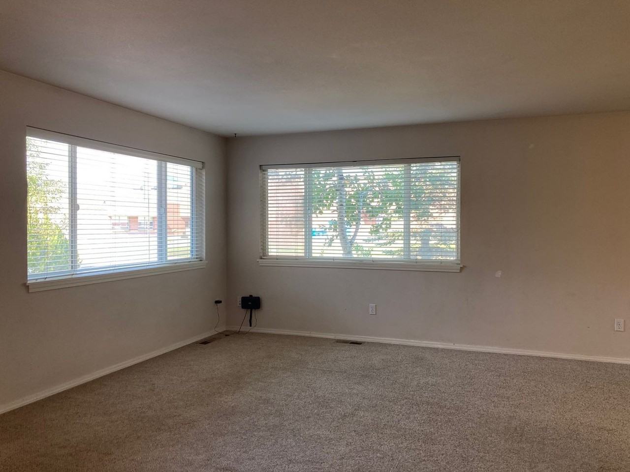 2512 Daisy Dr - Photo 2 of 17
