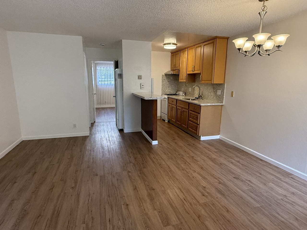 427 East 19th Street - Photo 3 of 9