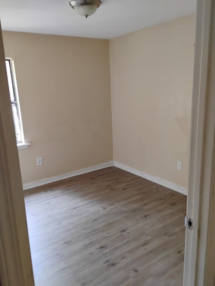 800 George Kersh Drive - Photo 5 of 9