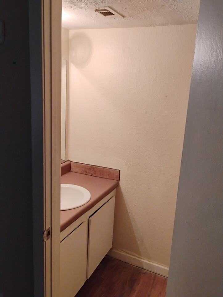 800 George Kersh Drive - Photo 7 of 9