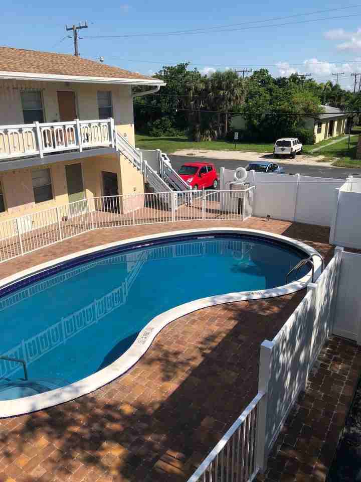 OCEAN KEY - Photo 3 of 8