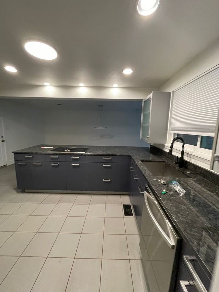 249 Newport St - Photo 2 of 34