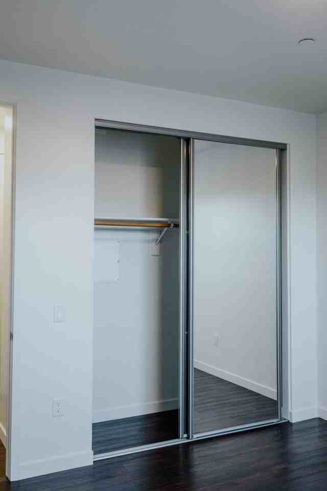 11325 Park Square Drive - Photo 7 of 49