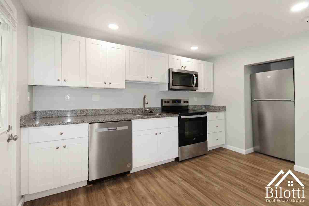 242 Waterman Avenue - Photo 3 of 26