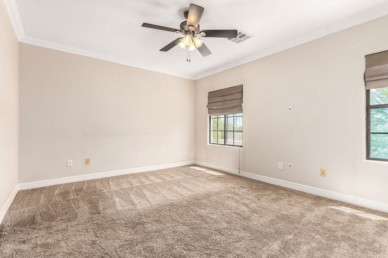 10757 North 74th Street #1019 - Photo 7 of 33