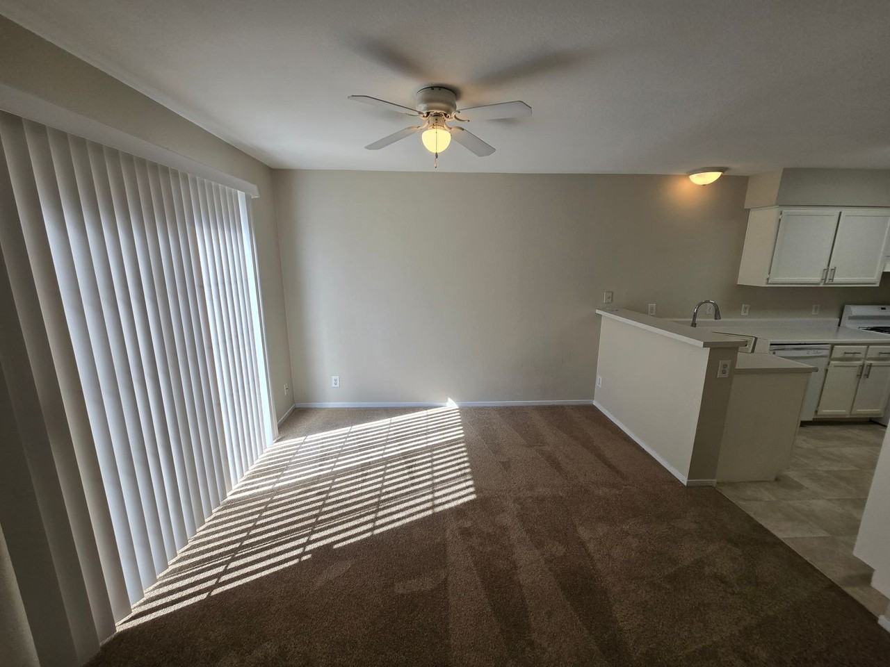 2804 Crystal Lantern Dr - Photo 4 of 17