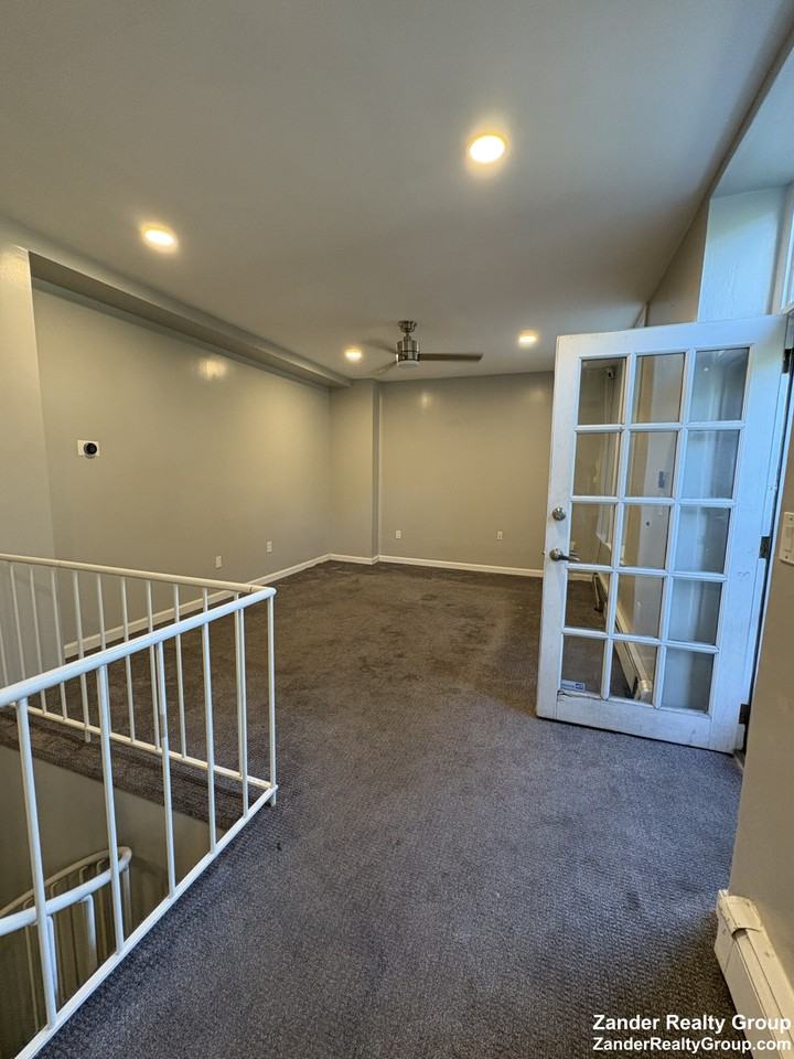 41 Morton Street #4 - Photo 6 of 10