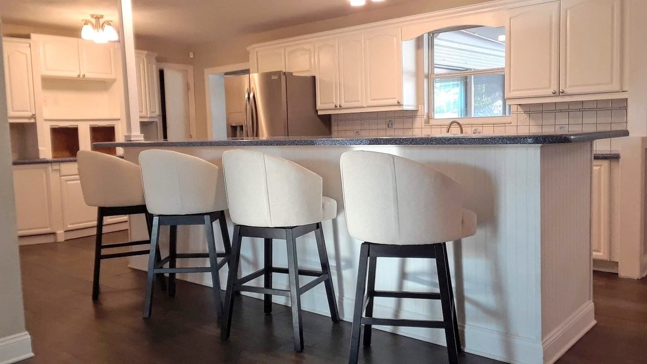 71 Brookwood Dr - Photo 4 of 10
