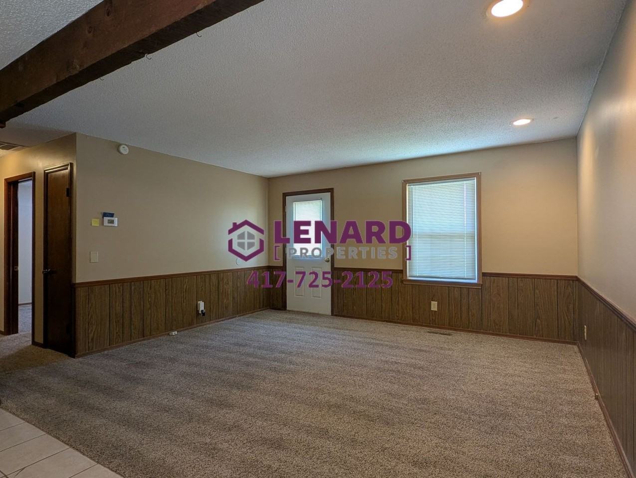 305 N Market St - Photo 4 of 11