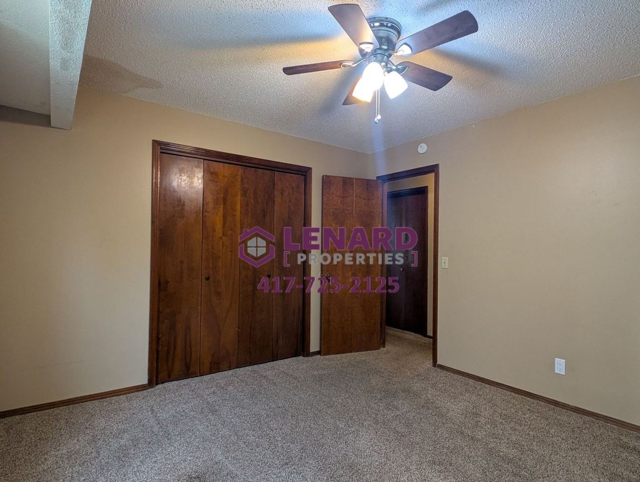 305 N Market St - Photo 7 of 11