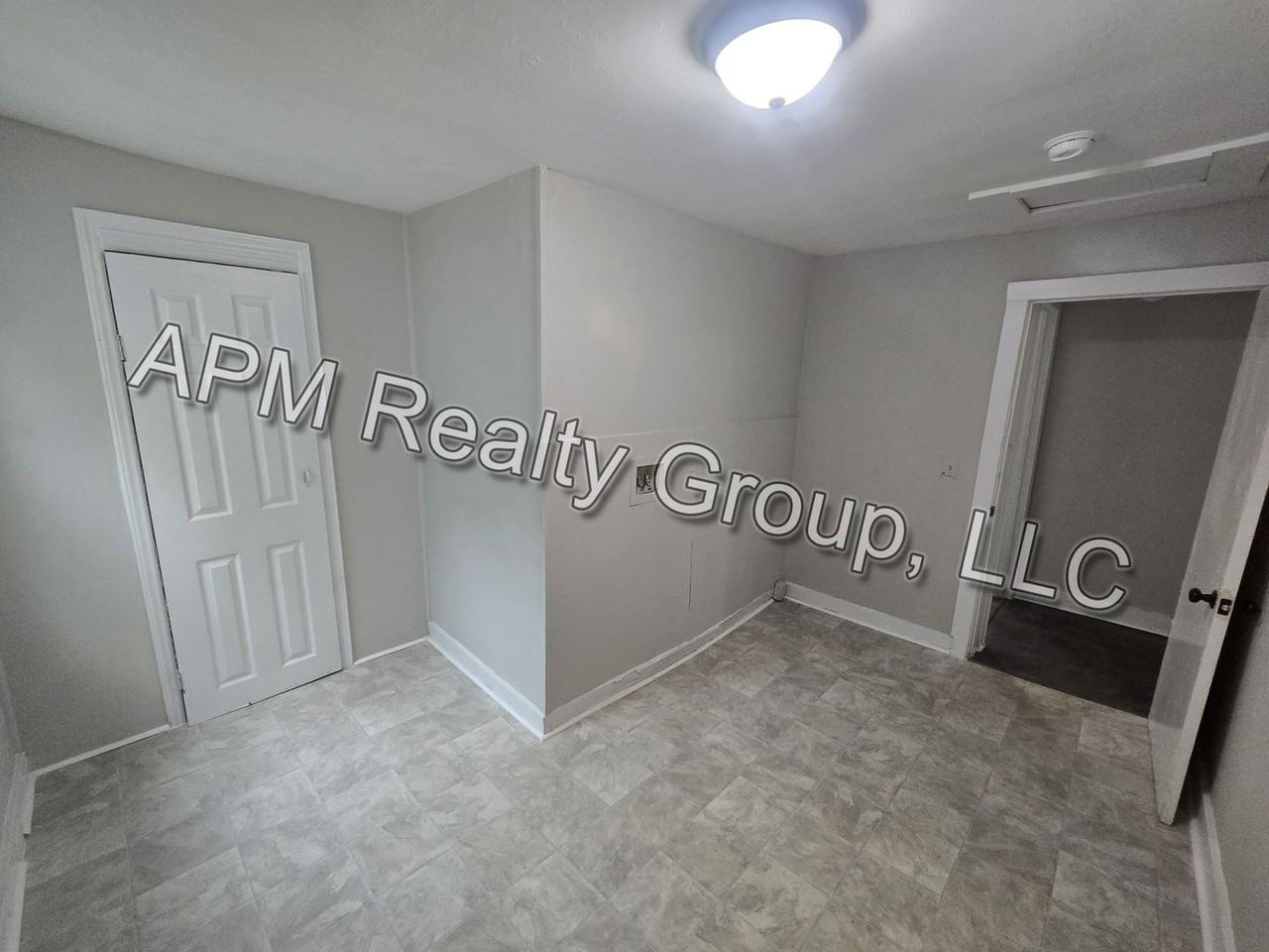 1215 King St - Photo 3 of 13