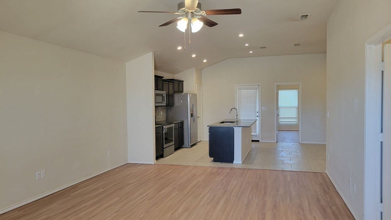 14208 Avenue v - Photo 2 of 38