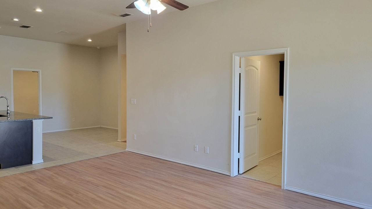 14208 Avenue v - Photo 7 of 38