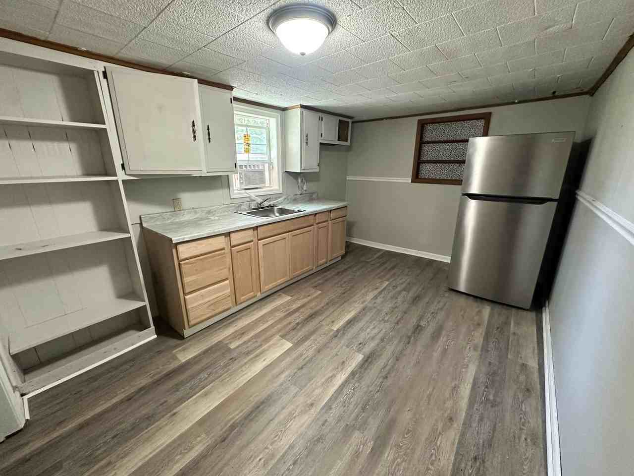 339 Watkins St - Photo 4 of 8