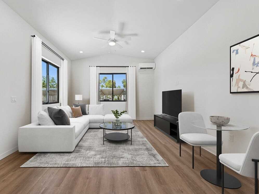 eaves San Marcos - Photo 3 of 37