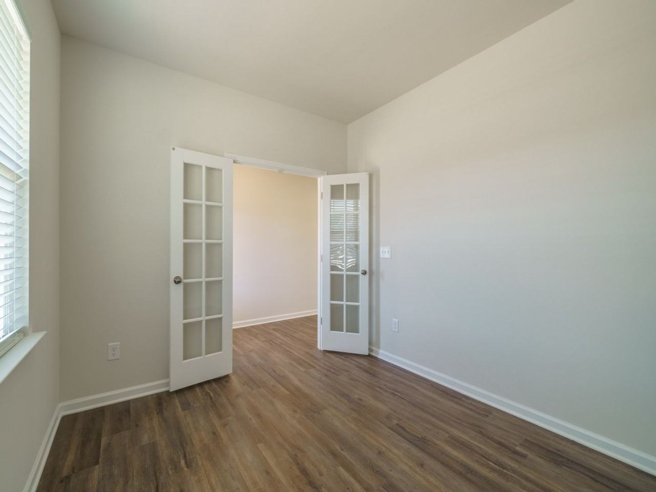 13037 Legacy Ridge Ln - Photo 5 of 50