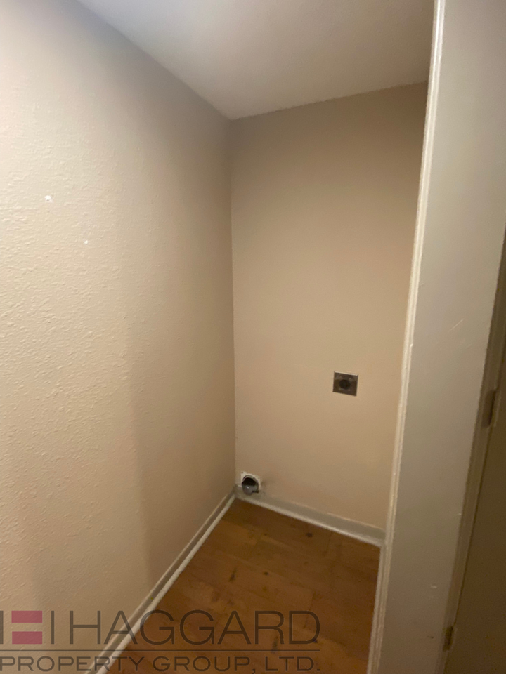 10101 Camelot Dr - Photo 7 of 16