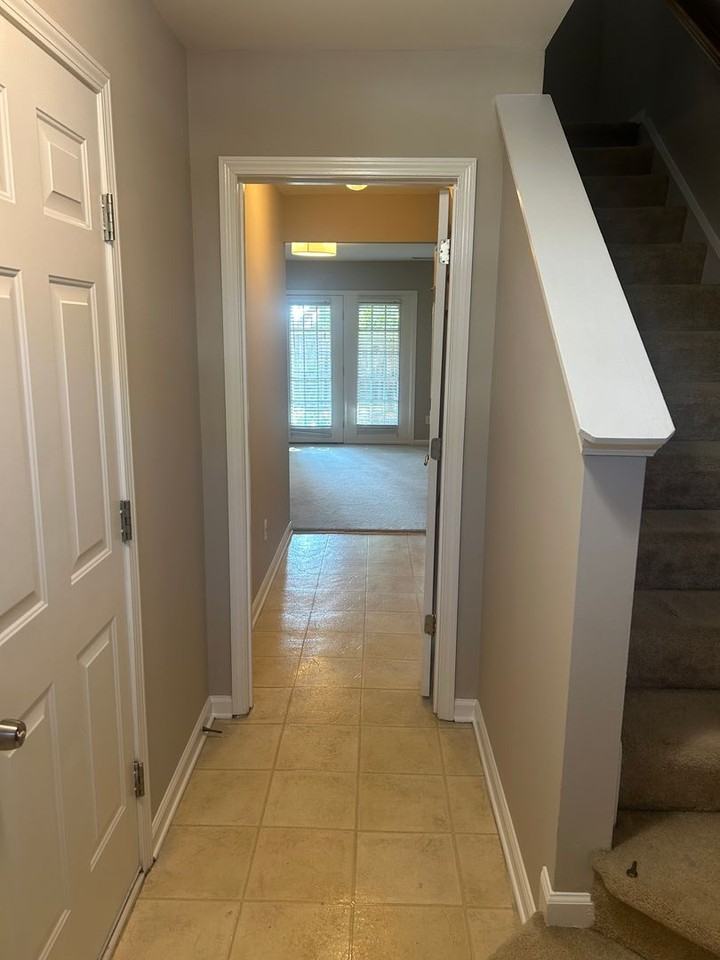 101 Braxton Pl - Photo 2 of 18