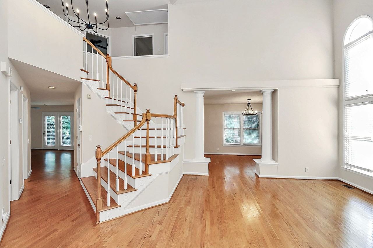 500 River Oaks Ln - Photo 2 of 24