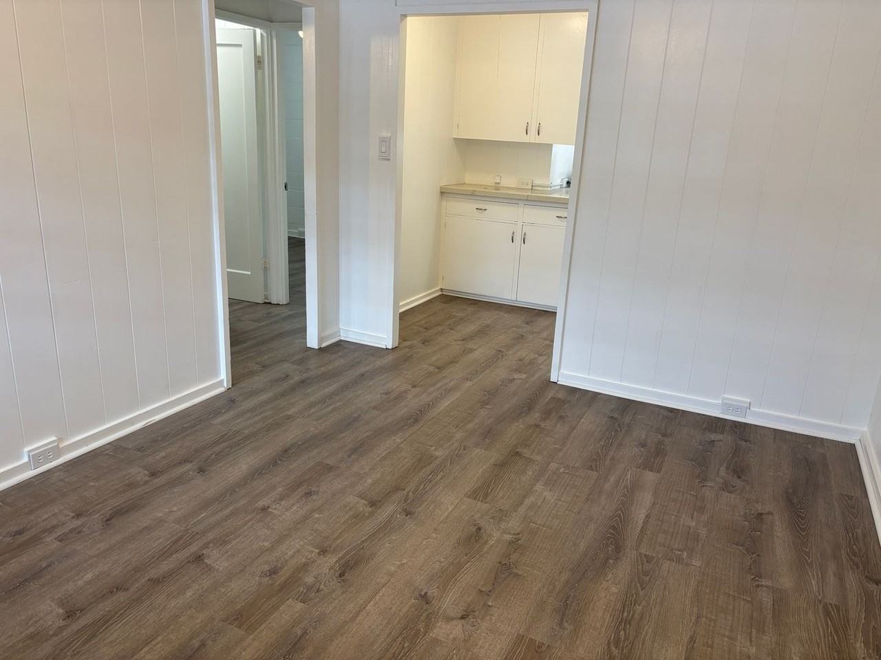 927 Hausten St - Photo 2 of 11