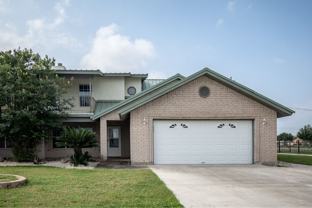 854 Lago Vista Dr - Photo 1 of 1