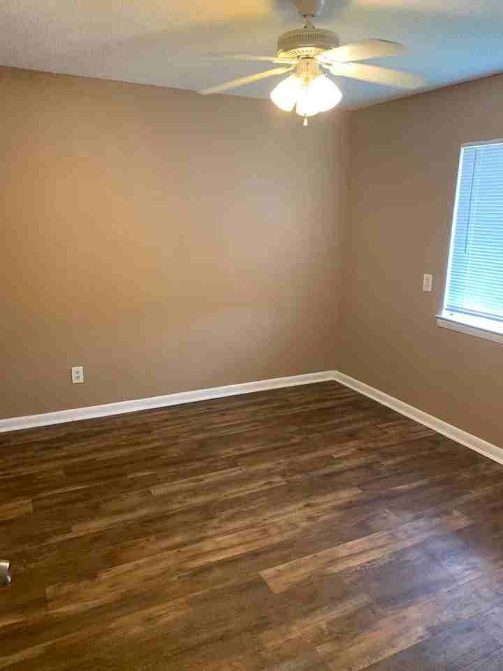 1712 Eagles Pl #G203 - Photo 2 of 8