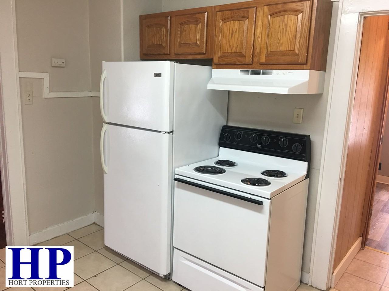 1521 11th St - Photo 2 of 3