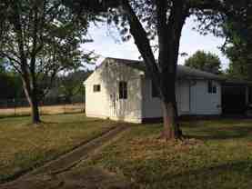 2868 Ne Douglas Ave - Photo 1 of 1