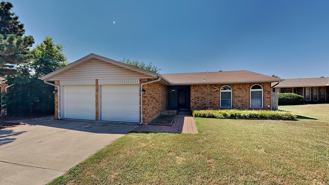 906 Garden Grv - Photo 1 of 1