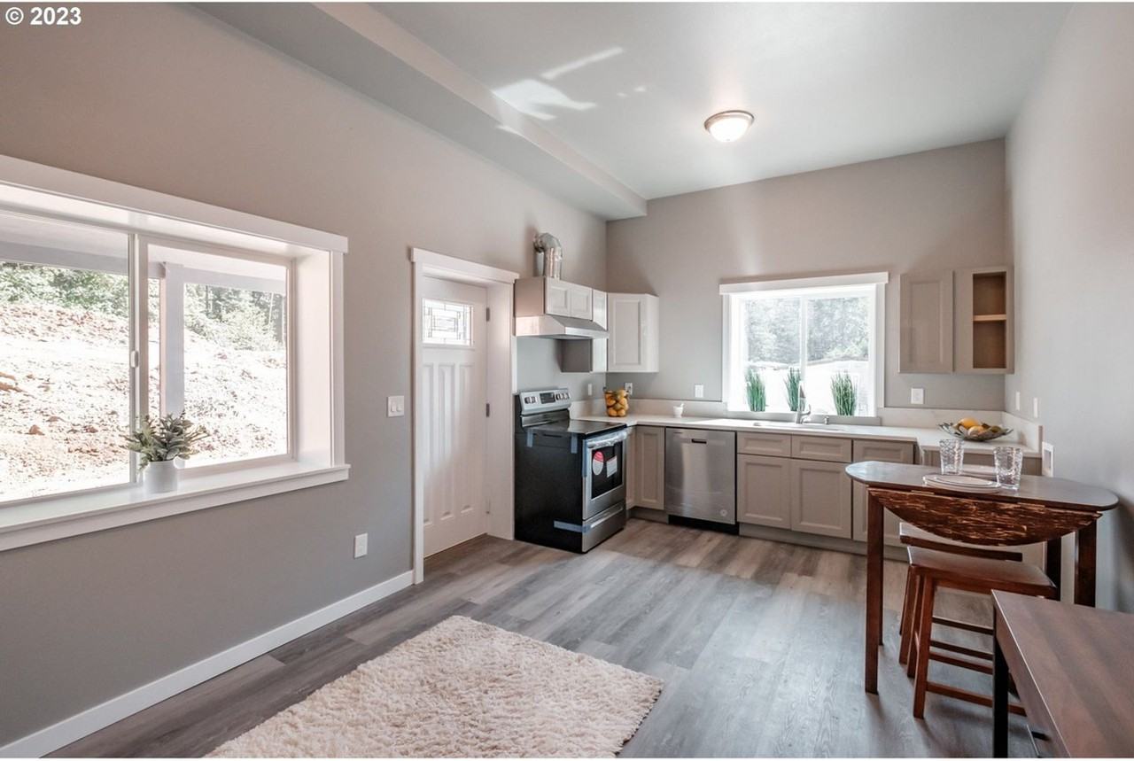 1083 54th Ave - Photo 2 of 10