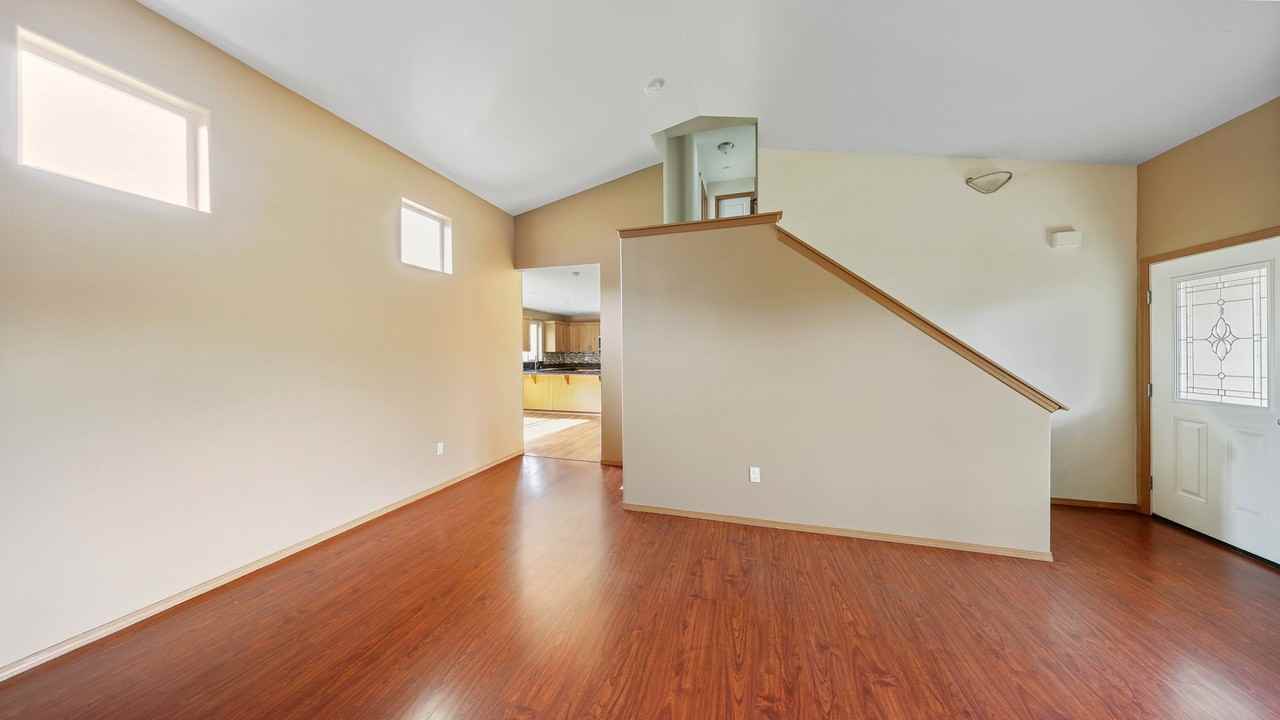 2385 Sw Navigator Loop - Photo 2 of 12