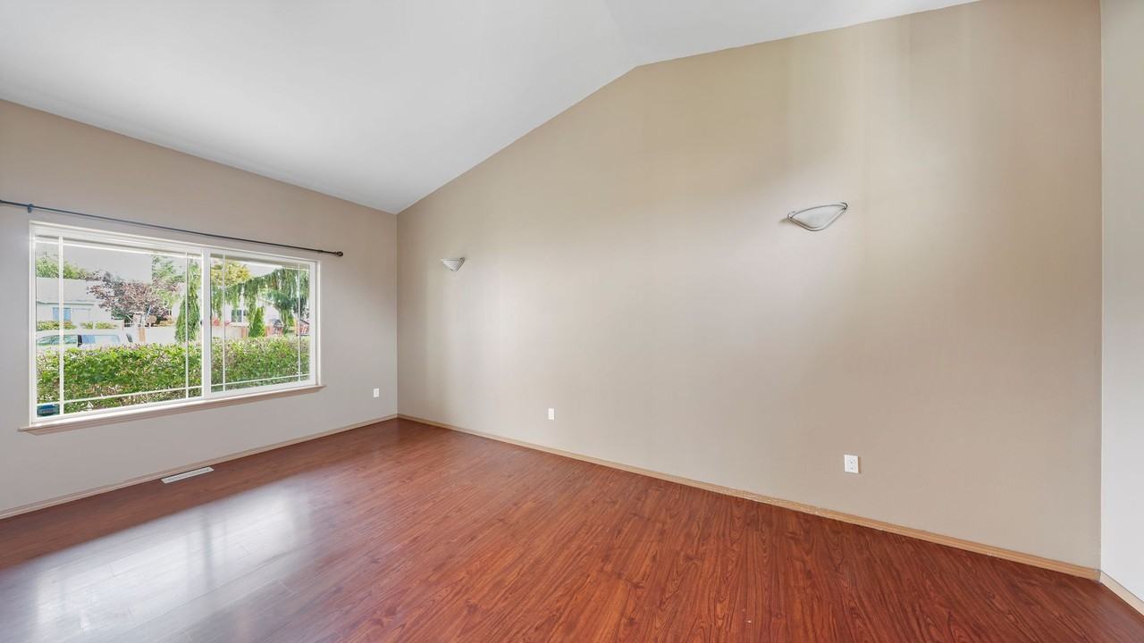2385 Sw Navigator Loop - Photo 3 of 12
