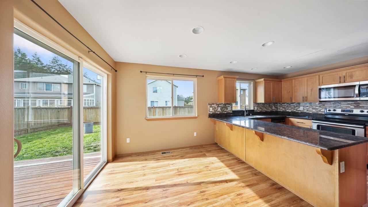 2385 Sw Navigator Loop - Photo 6 of 12