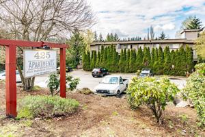 featured image of 425 Bellevue Way Se