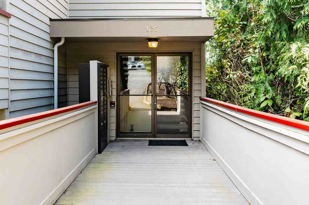 425 Apartments - Photo 3 of 10